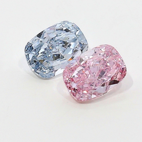 0.15 Carat Fancy Intense Purplish  Pink  CU VS2 GIA