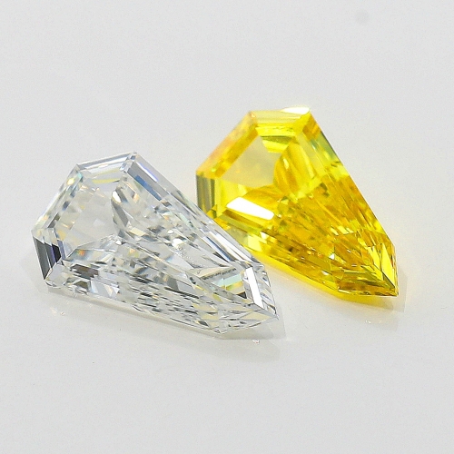 0.64 Carat Fancy Vivid   Yellow  SH VVS2 GIA